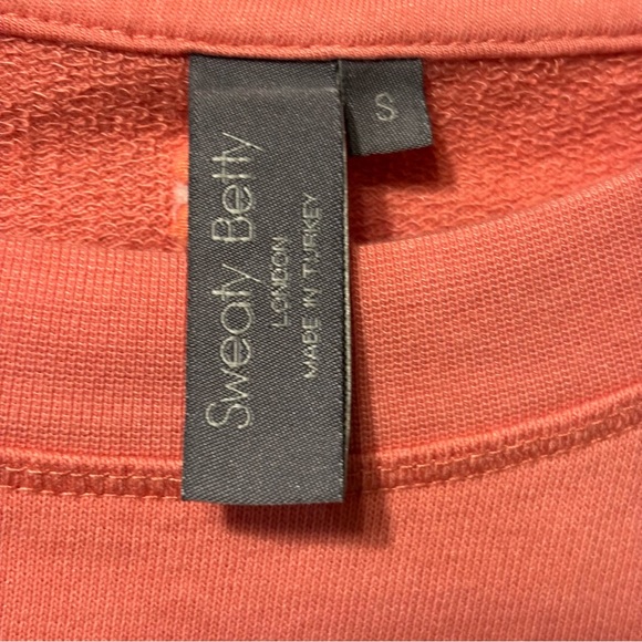 Sweaty Betty After Class Longline Crew Neck Sweatshirt in Melon Pink - Picture 5 of 13